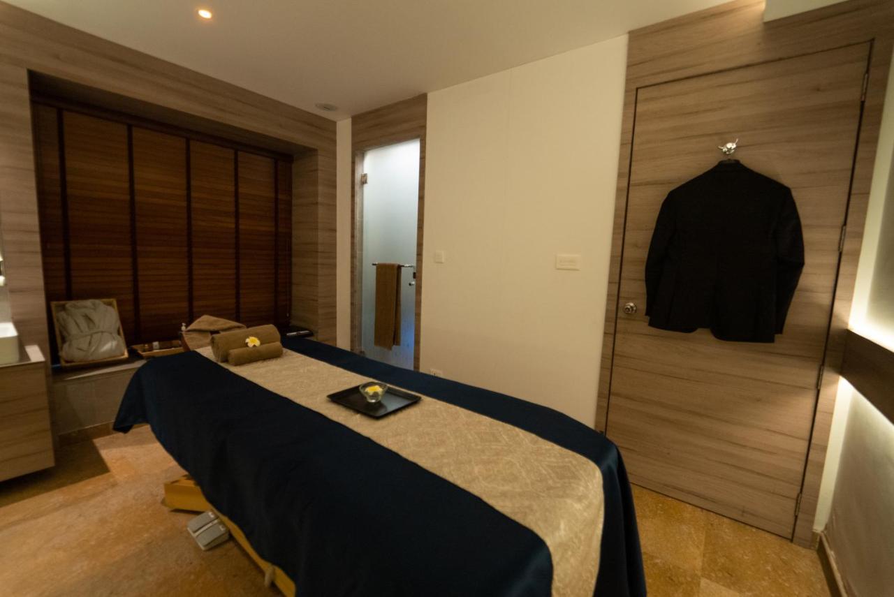 Hycinth Hotels Thiruvananthapuram Dış mekan fotoğraf