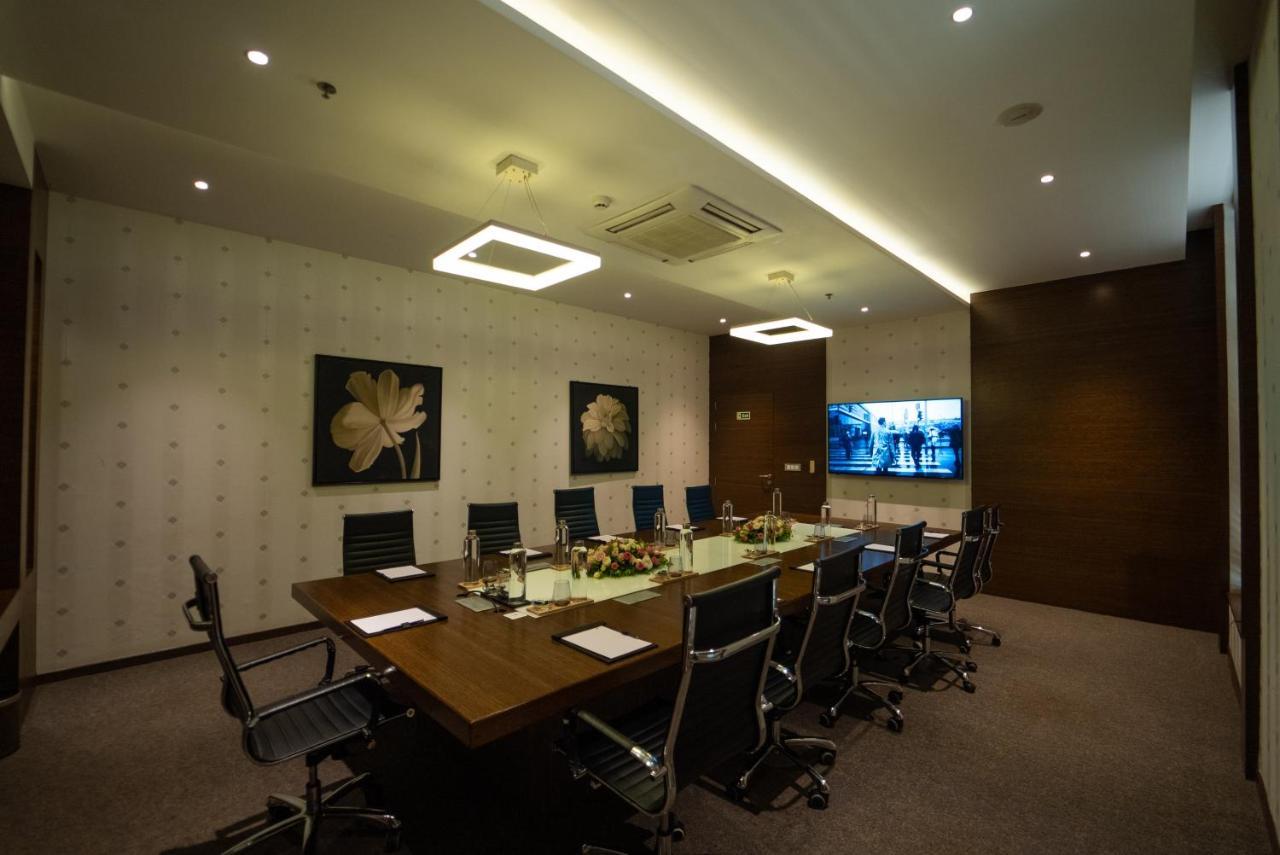 Hycinth Hotels Thiruvananthapuram Dış mekan fotoğraf