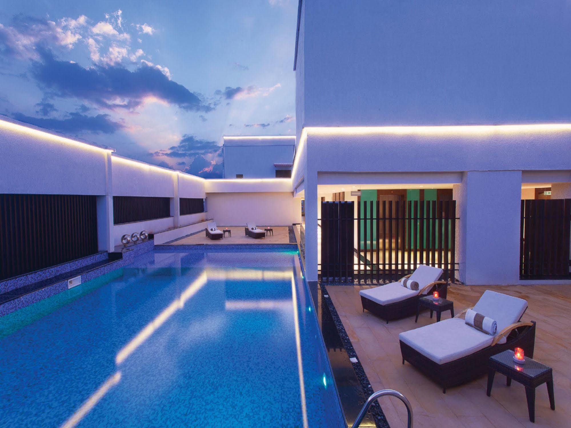 Hycinth Hotels Thiruvananthapuram Dış mekan fotoğraf