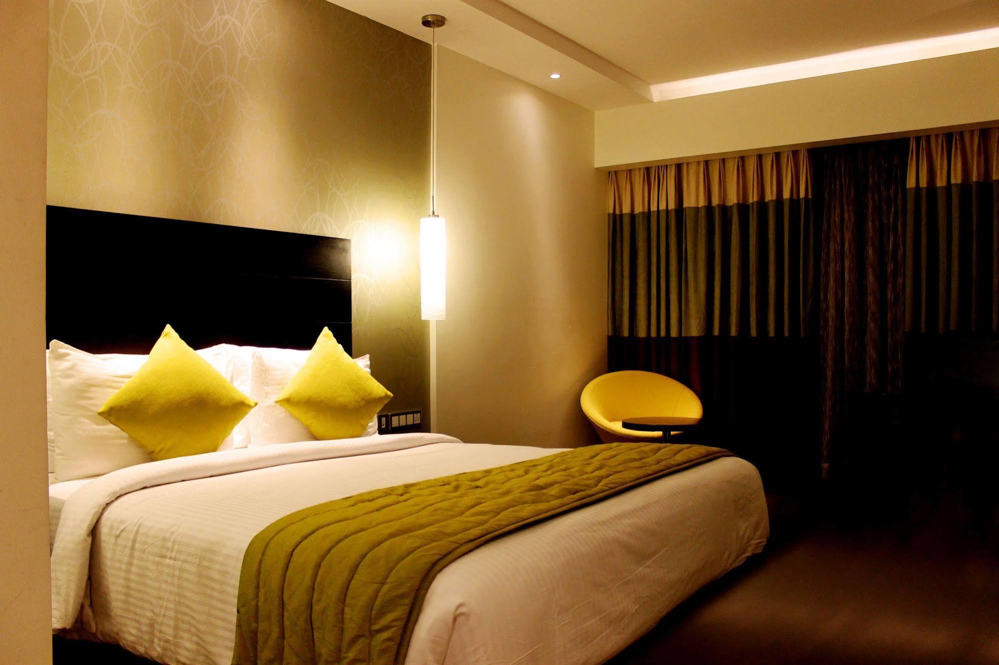Hycinth Hotels Thiruvananthapuram Dış mekan fotoğraf